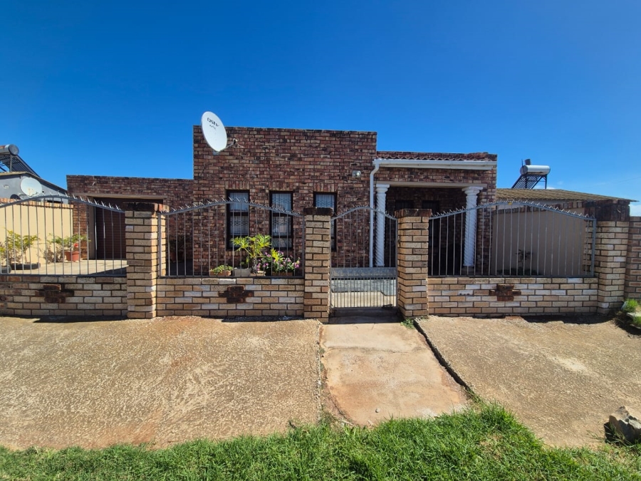 3 Bedroom Property for Sale in Zwide Eastern Cape
